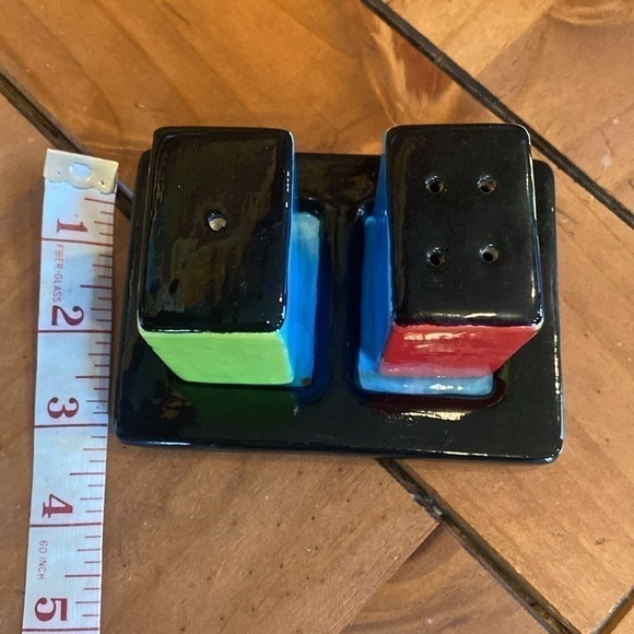 Vintage Ceramic Salt & Pepper Shakers Retro Blue Yellow Green Black Rectangular - Picture 9 of 12